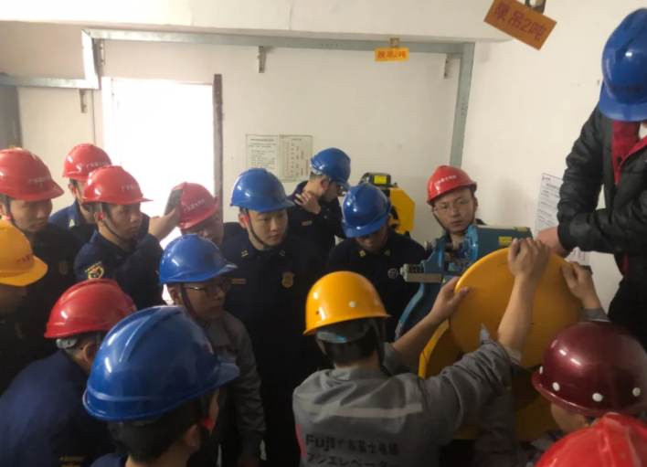 防风险 助救援 | 华体会官方网页版_华体会(中国)
助力2024年湖南省消防救援队伍基层指挥员培训(郴州承训点) 防风险 助救援 | 华体会官方网页版_华体会(中国)
助力2024年湖南省消防救援队伍基层指挥员培训(郴州承训点)
